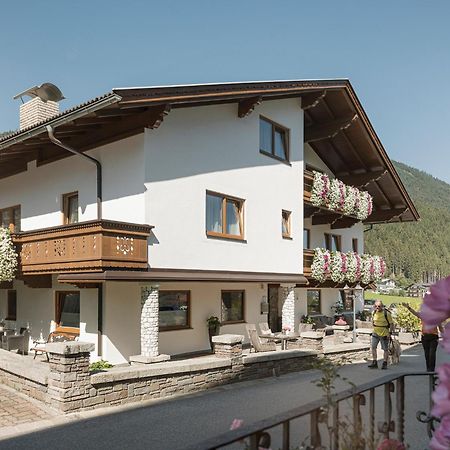 Haus Christine Hotel Ried im Zillertal Buitenkant foto